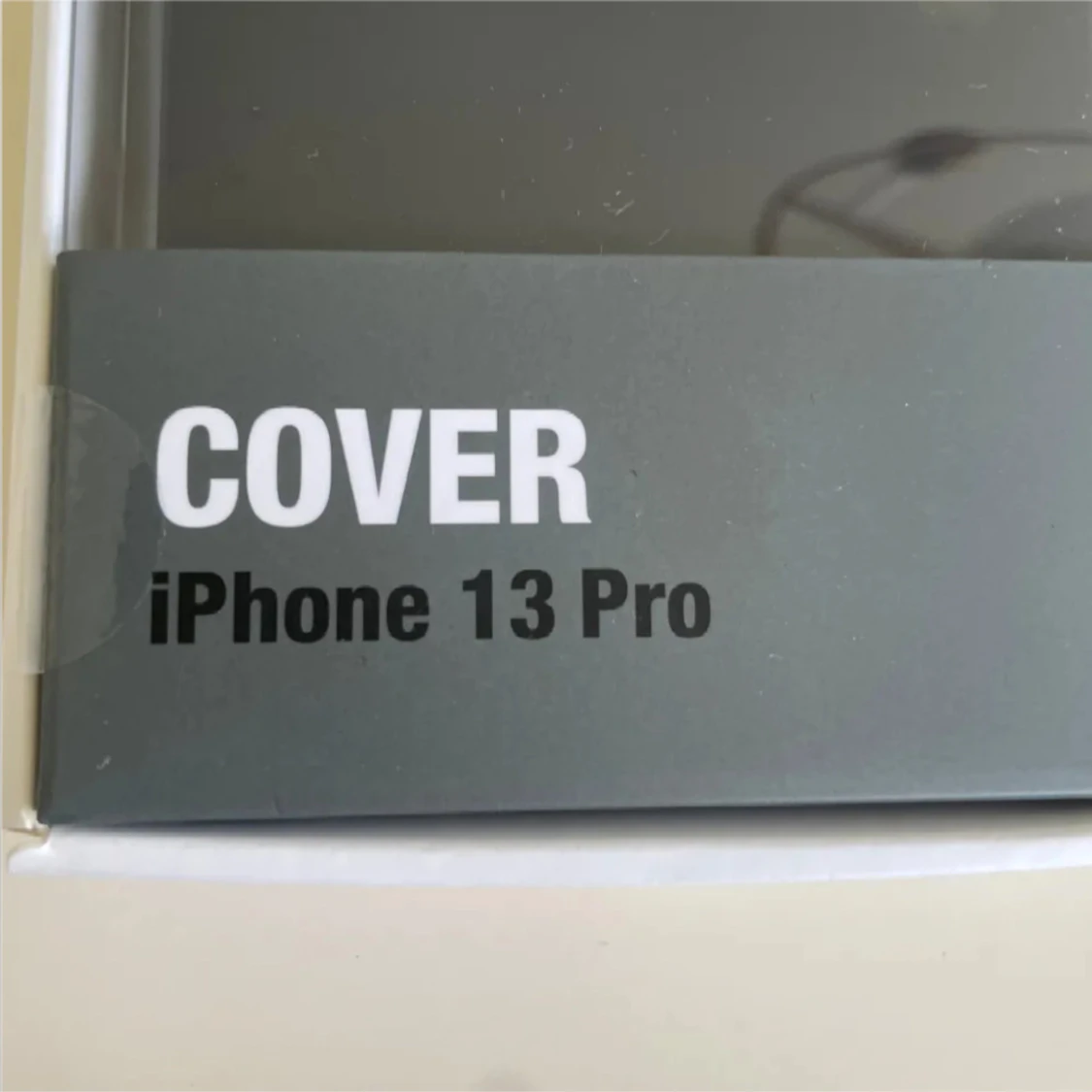 Svart mobilskal iPhone 13 Pro  - 1