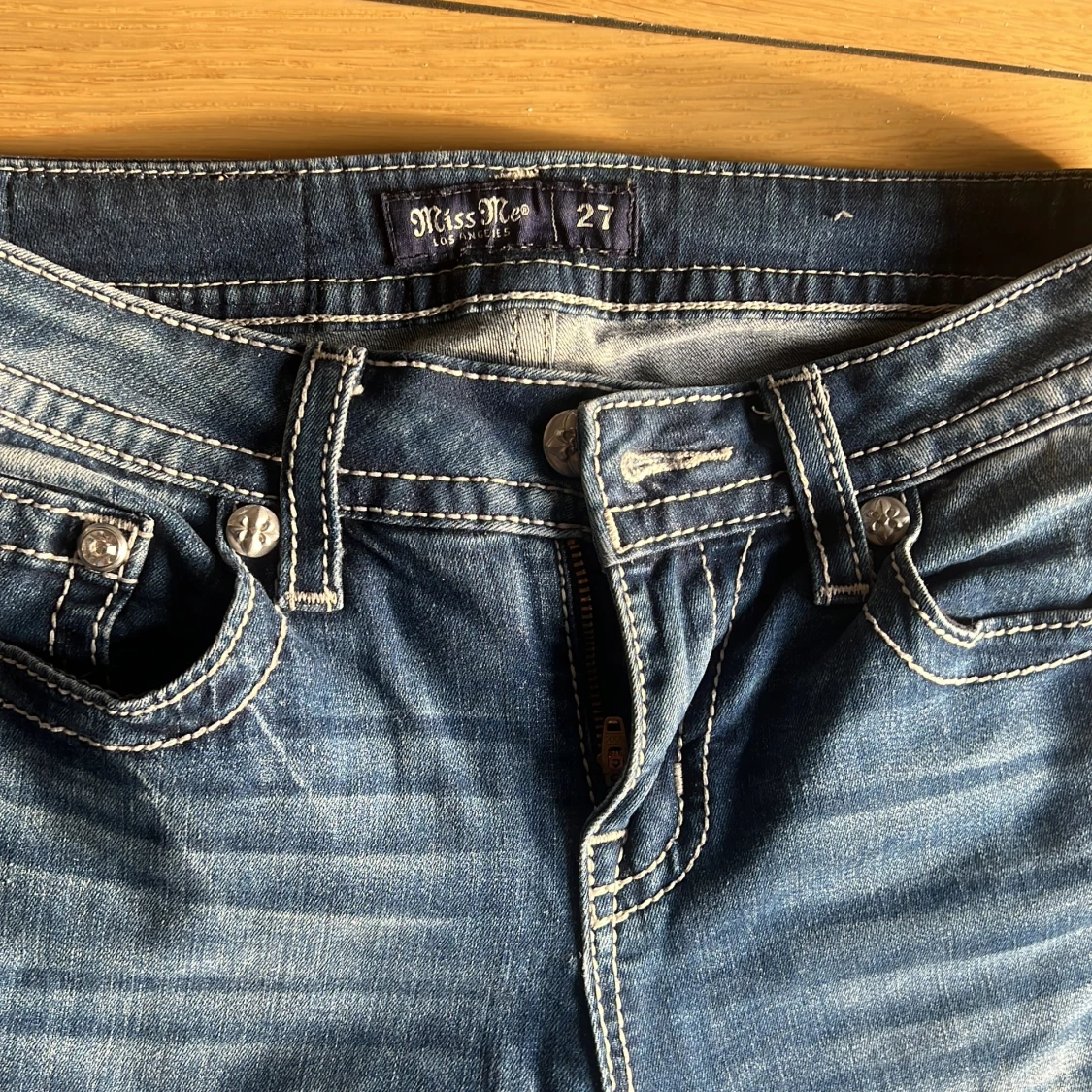Blå bootcut jeans Miss Me, stl 27 - 1