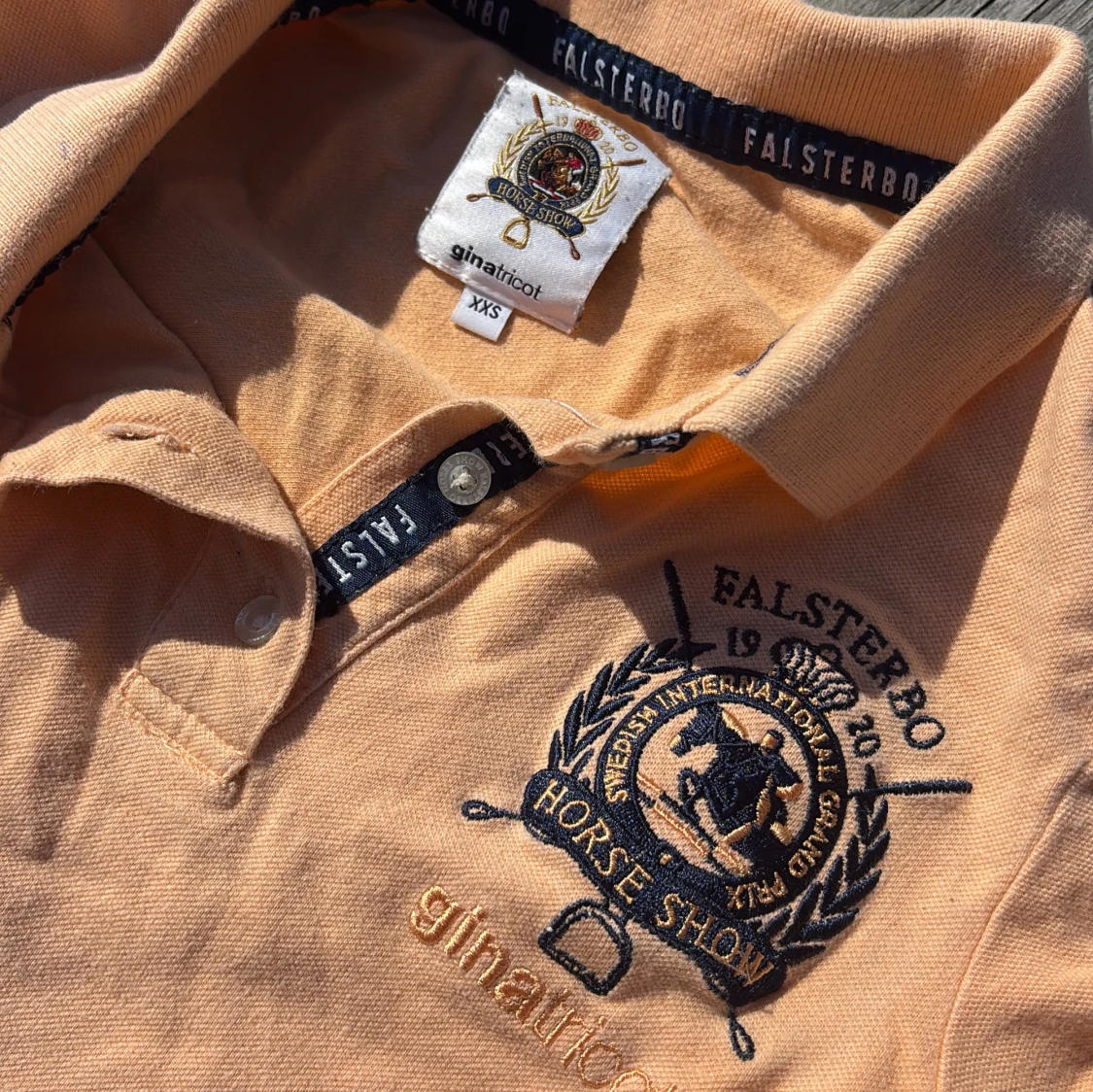 Ljusorange Falsterbo polo från Gina Tricot - 3