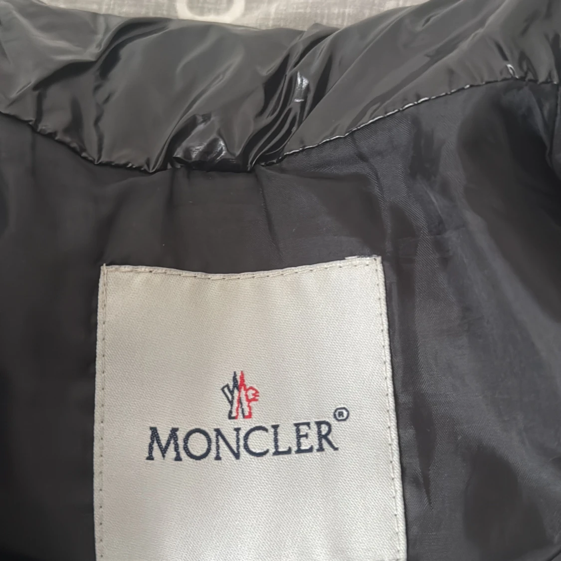 Svart dunväst från Moncler - 2