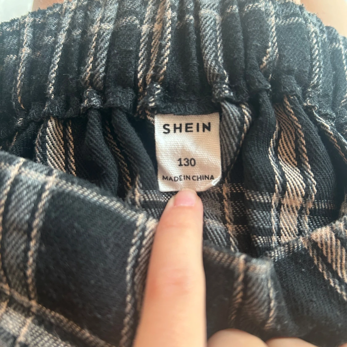 Rutig svart kjol från SHEIN - 2