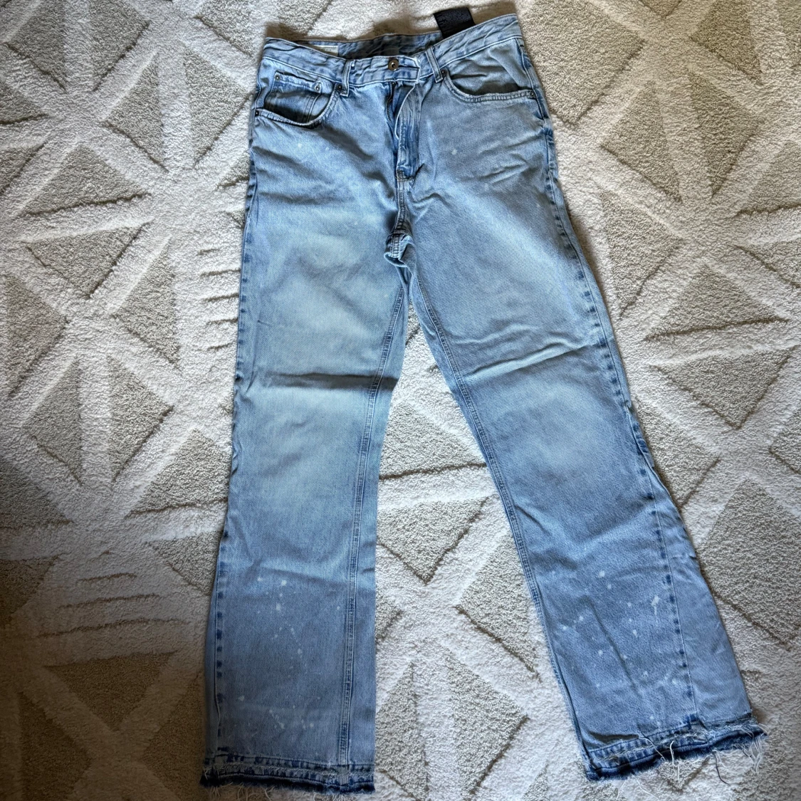 FLARED/BOOTCUT JEANS från Zara