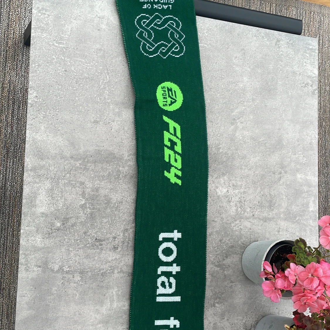 Grön EA Sports FC24 halsduk - 1