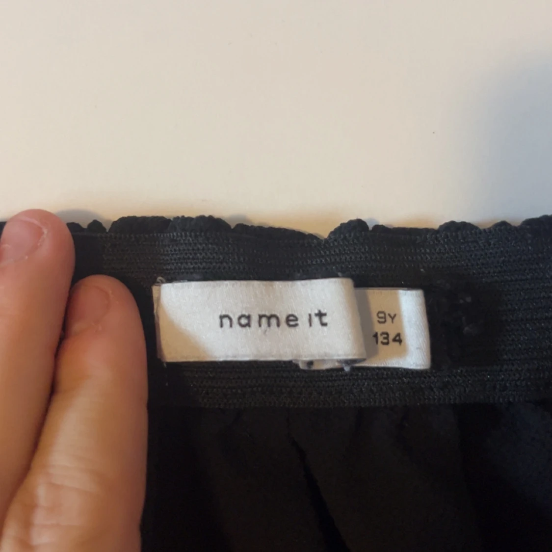 Svart kortkjol från Name It - 1