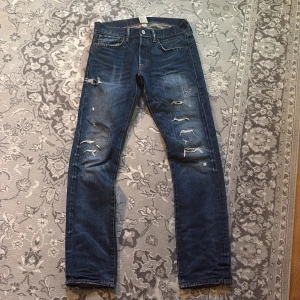 Ralph Lauren Denim & Supply jeans - Säljer dessa feta ralph lauren jeans! De är i mycket bra skick och det är inget fel på dom. De har skitsnygga detaljer och säljer dessa för ett värt pris nypris (200-3000). Det är en äldre sällsyntare modell. Skriv för förhandlingar eller andra frågor!