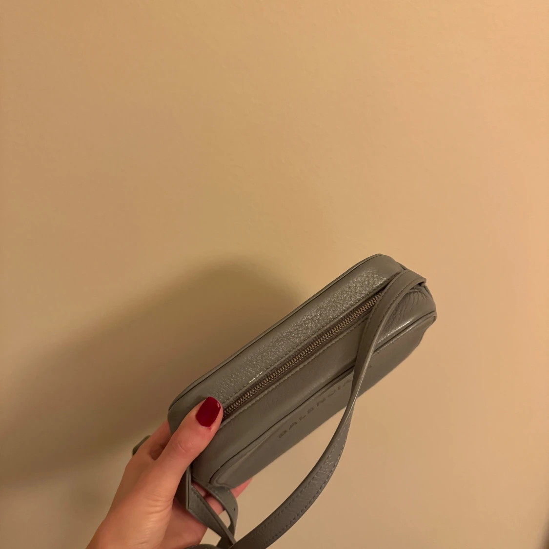 Grå axelväska från Balenciaga - 1