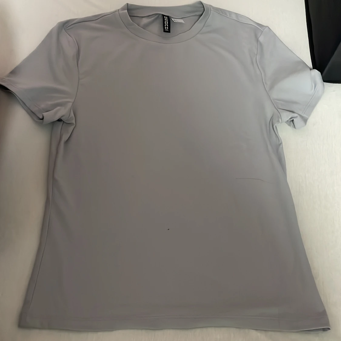 Ljusgrå t-shirt från H&M Divided