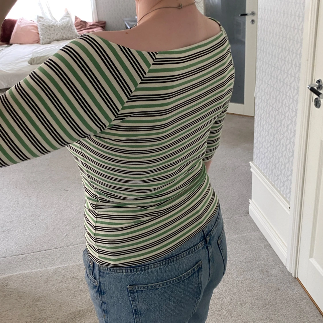 Randig v-ringad topp  - 1