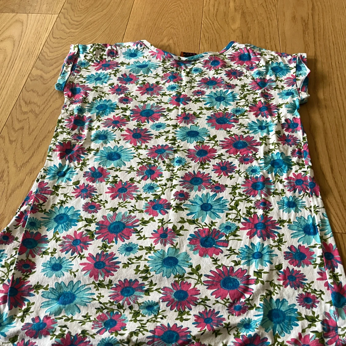 Blommig topp från N.T.Y. i bomull - 1
