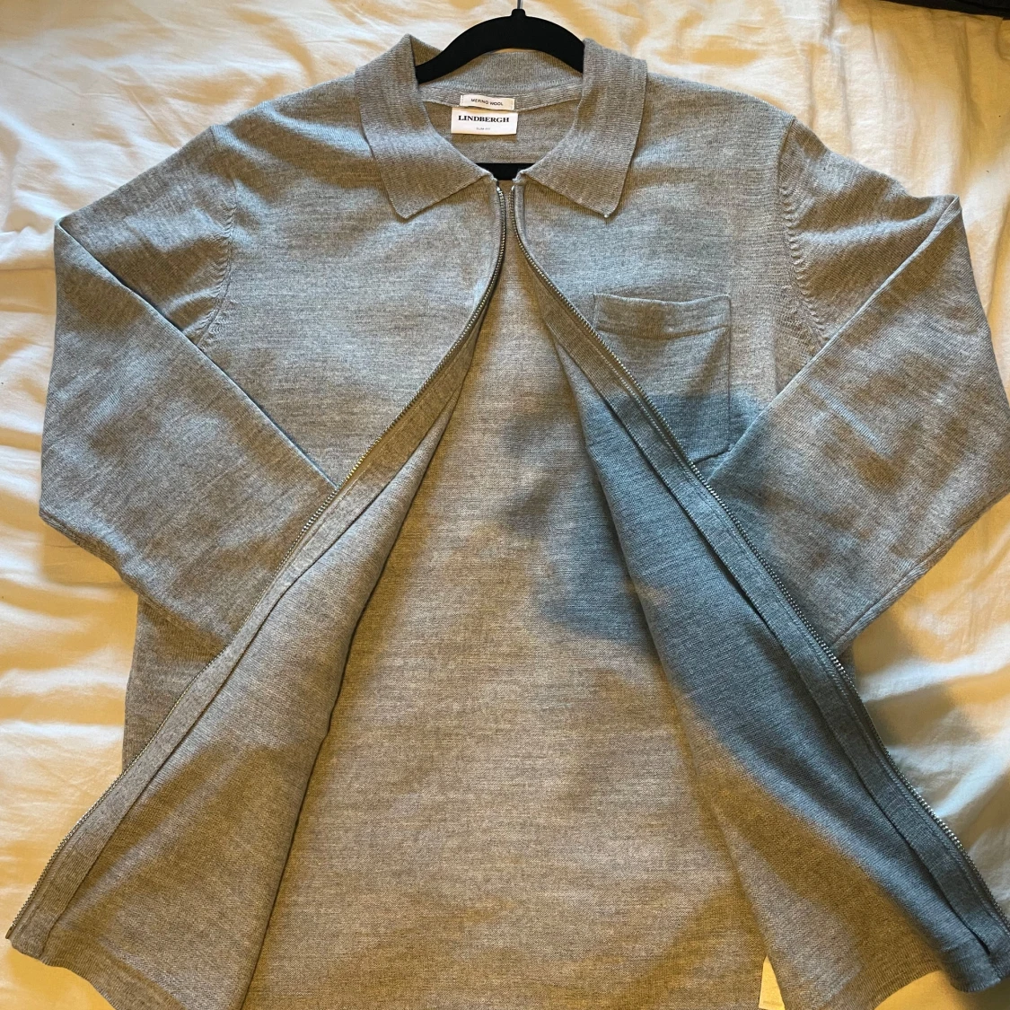 Grå merinoull kofta från Lindbergh - 1