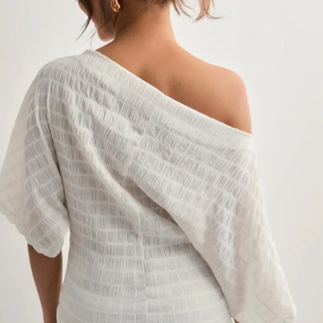 Vit offshoulder topp med boatneck - 1