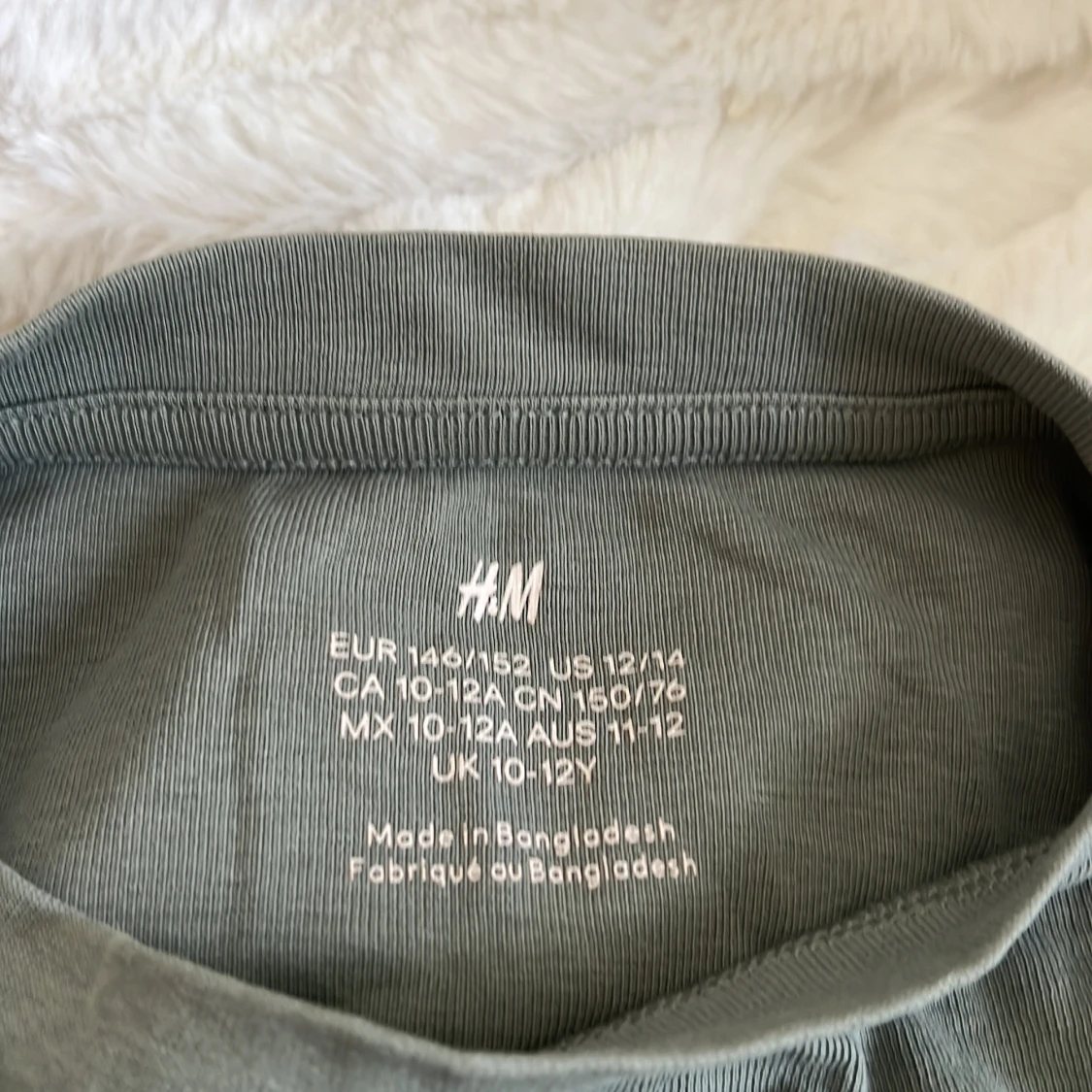 Olivgrön långärmad topp från H&M - 2