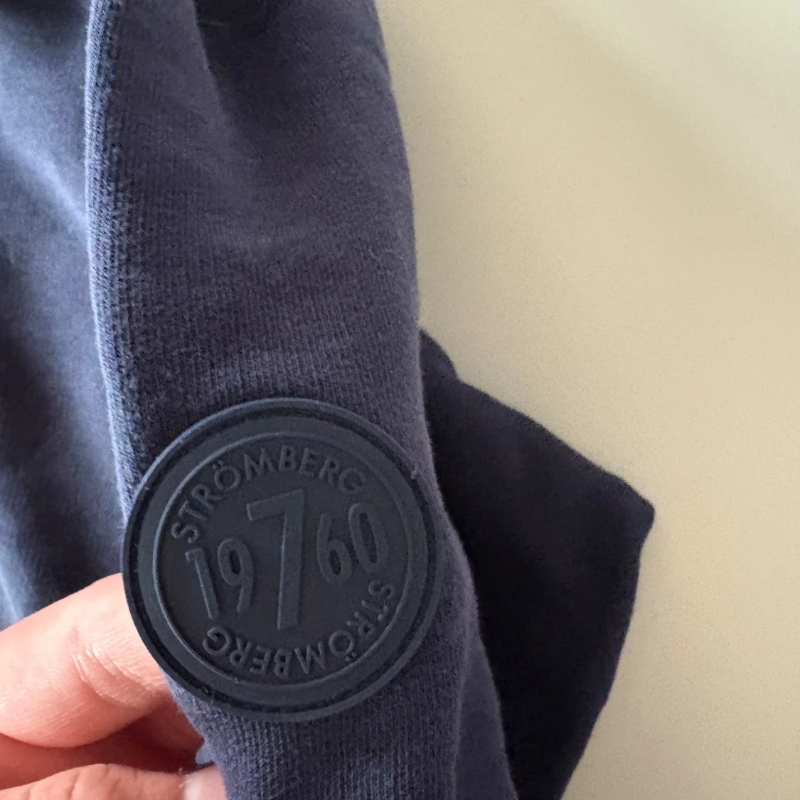 Mörkblå half zip tröja från Strömberg - 2