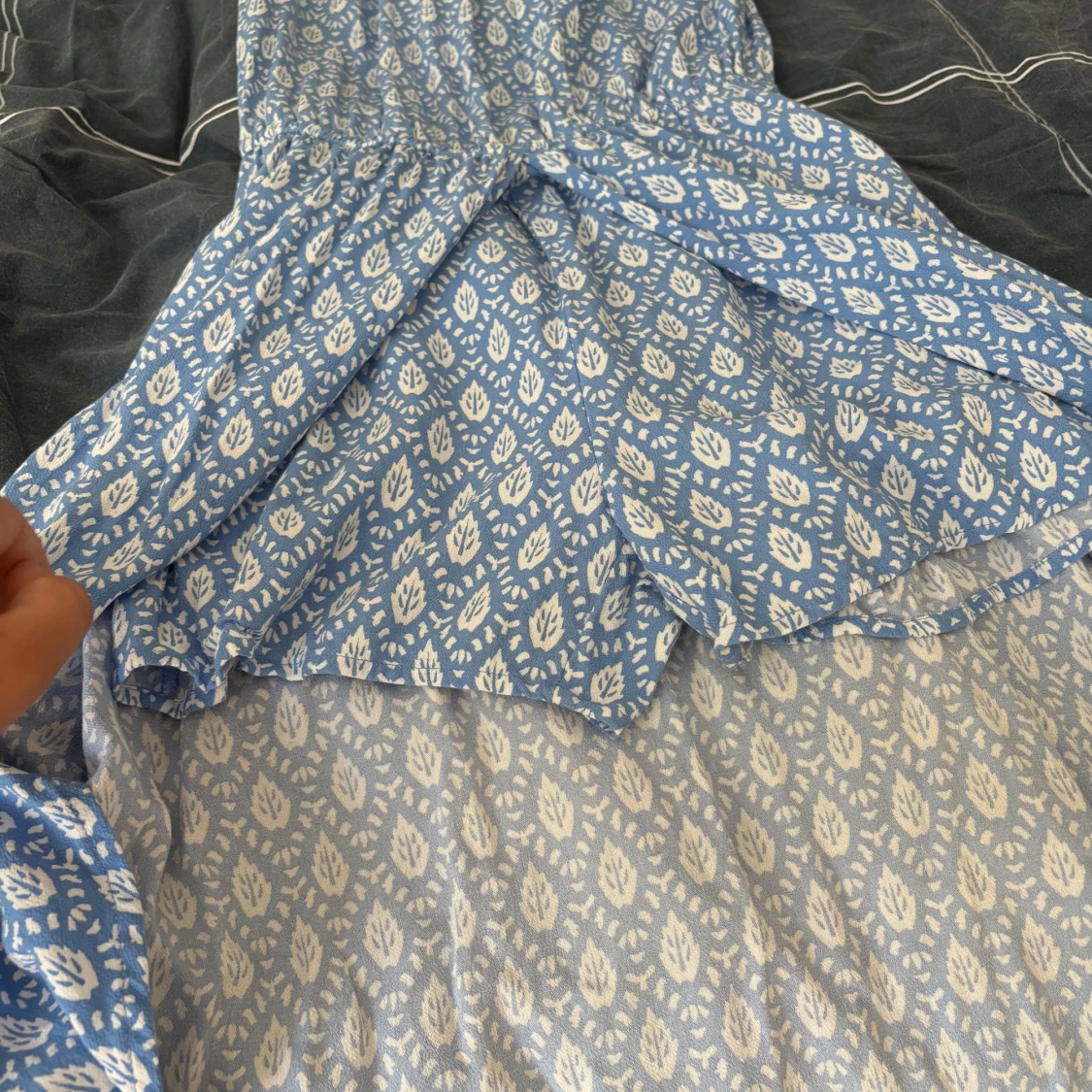 Blåvit mönstrad långklänning Lindex - 1