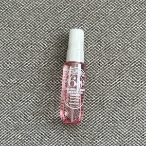 Sol de janeiro 68💞 - Sol de janeiro 68 i 30 ml💖 säljer en för 150kr finns även en till annons där jag säljer 2 st för 300kr! Plomberad