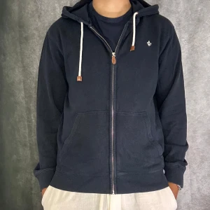 Morris zip hoodie - Mycket fint skick | Size S passar även M  | fraktar spårbart inom 24 timmar |  för att köpa klicka ” köp nu” | vid frågor skriv ett meddelande |