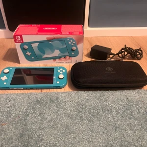 Nintendo switch lite - Säljer denna nintendo då den inte kommer till anvädning nypris 2,5  Mitt pris 1,400 