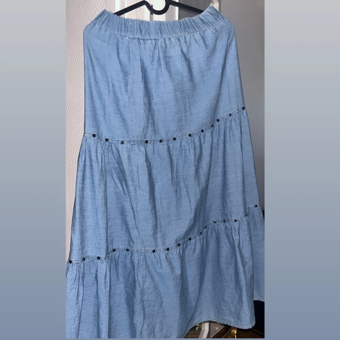 Blå långkjol med volanger - 1