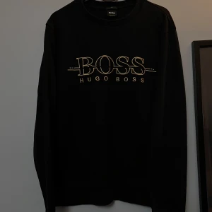 Hugo Boss tröja  - Hugo boss tröja - Storlek S