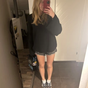 Jeansshorts  - Jättesnygga jeansshorts från Zara💕 I väldigt bra skick!!