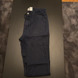 Skagen clothing linne byxor  - As sköna linne byxor till sommaren. Skriv om ni har några frågor eller för fler bilder. 