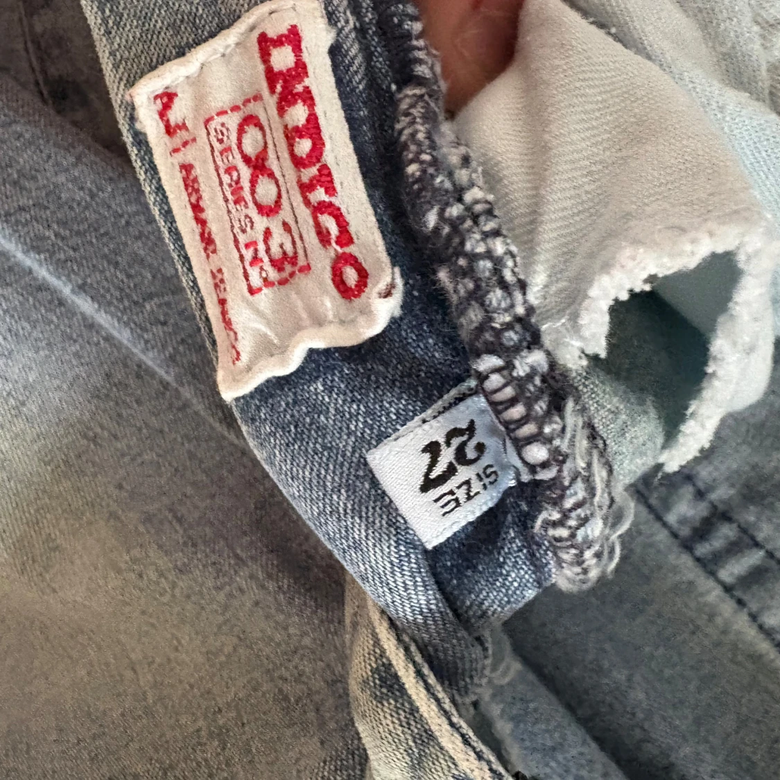 Ljusblå jeans från Armani Jeans - 2