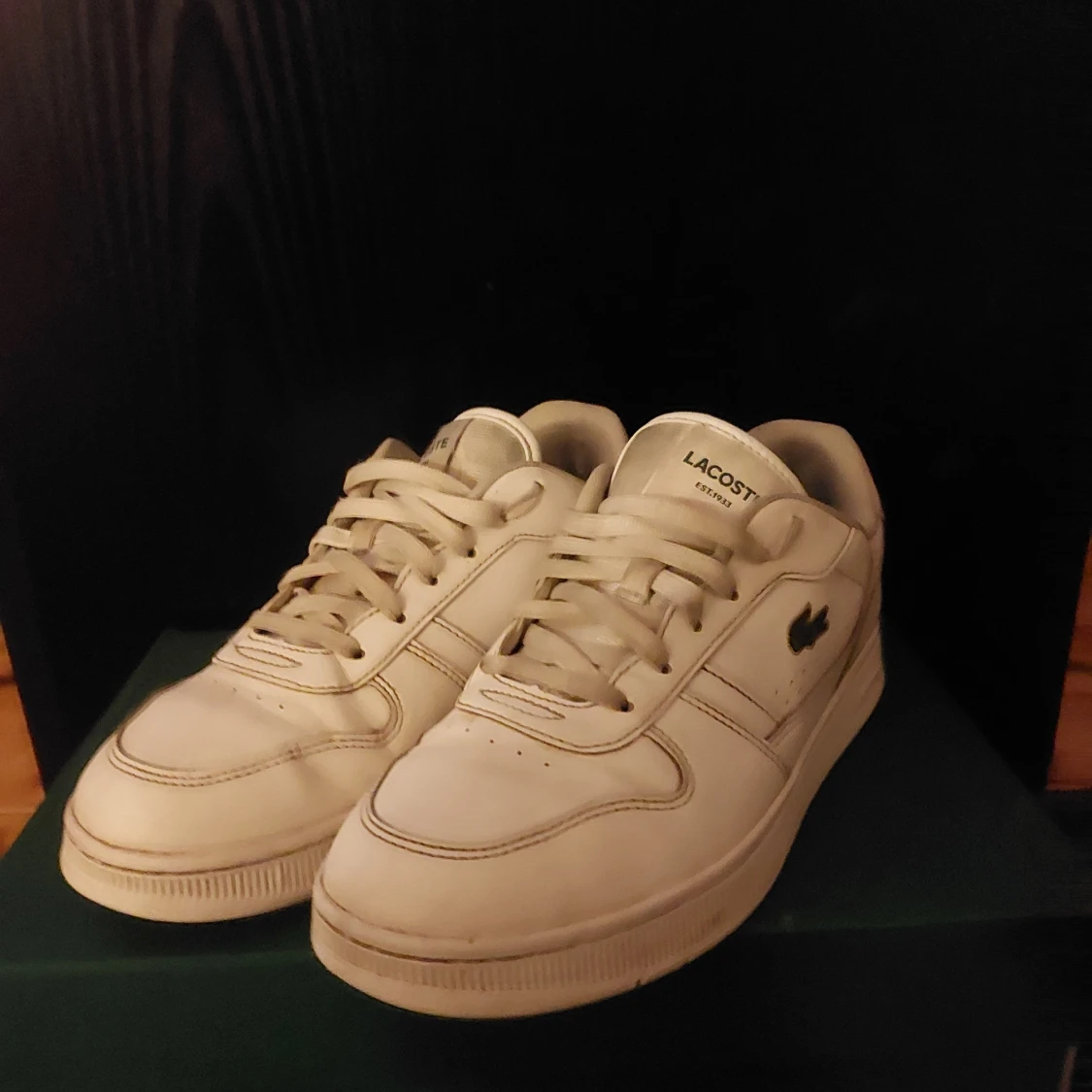 Vita sneakers från LacosteVita sneakers från Lacoste - 2