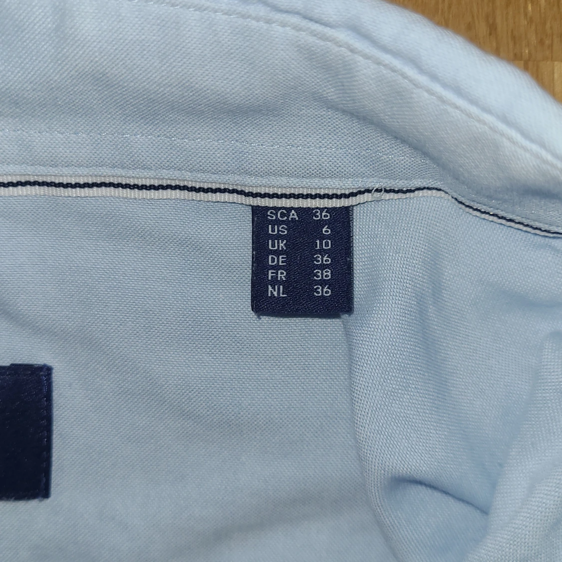 Ljusblå skjorta från GANT - 3