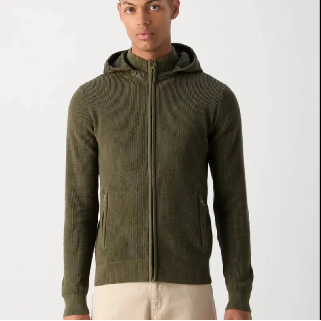 Olivgrön hoodie från Indicode - 4