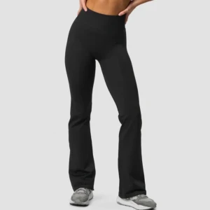 flare leggings iciw - Säljer mina söta ”define seamless flared tights” från icaniwill då jag har flera par. Endast använda 2-3 gånger och har inga defekter eller tecken på användning. Storlek S men superstretchiga o sköna. Nypris 800, säljer för 600 men pris kan diskuteras!💕💕