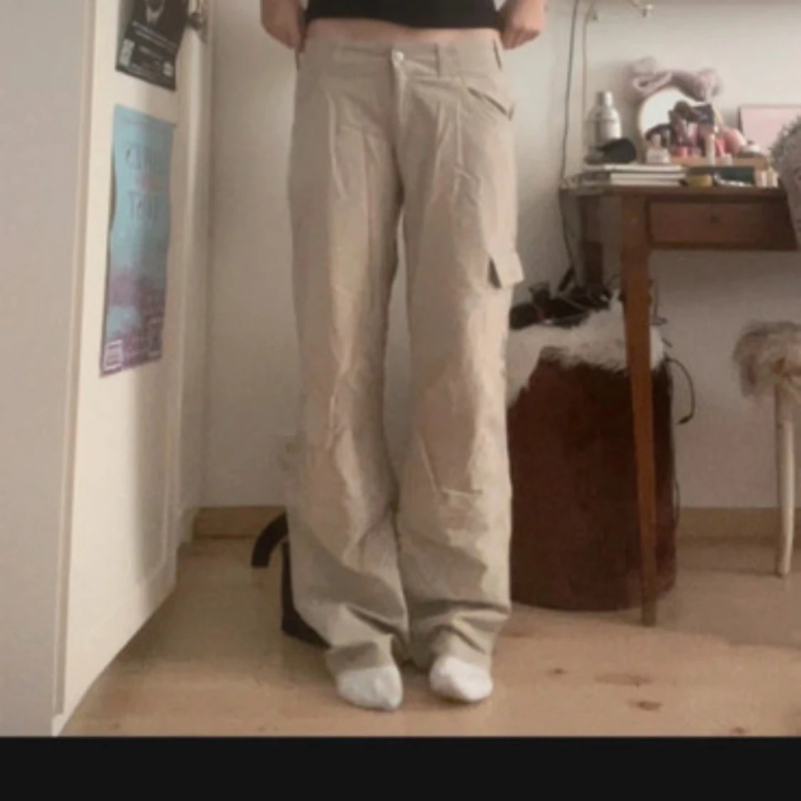 Beige cargopants med fickor - 2