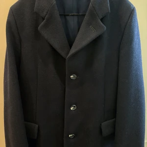 Marinblå rock - Reine Wolle Rock, storlek M/L (ca 40-44)