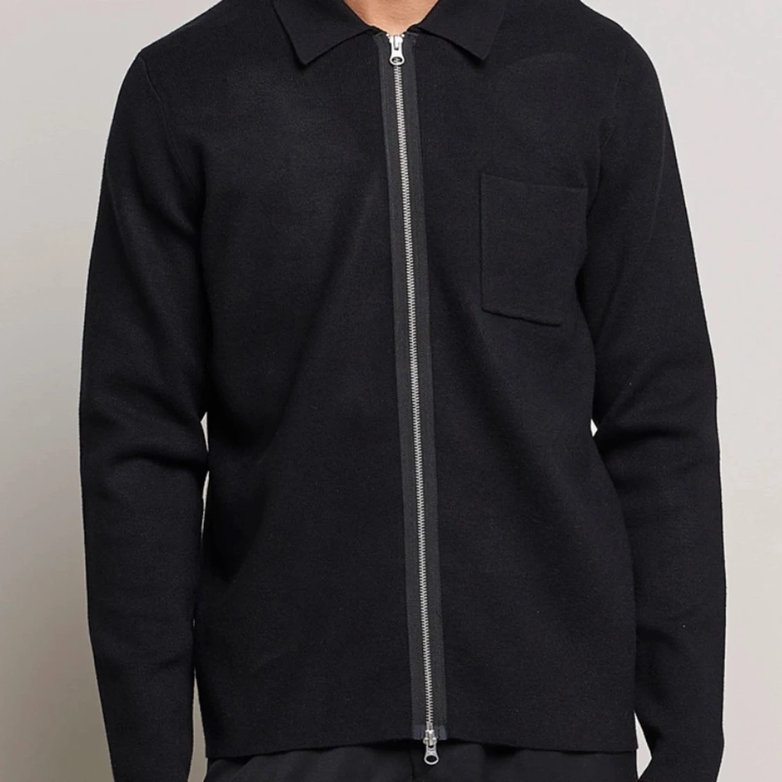 Svart overshirt från Samsoe Samsoe