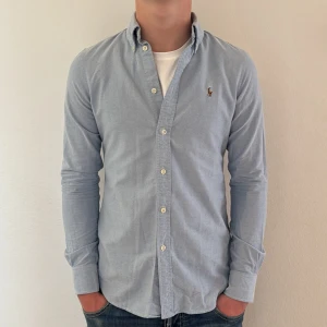 Ralph Lauren Skjorta - - Condition: 8/10 - Color: Blue - Size: S - Retail price: 1749 SEK