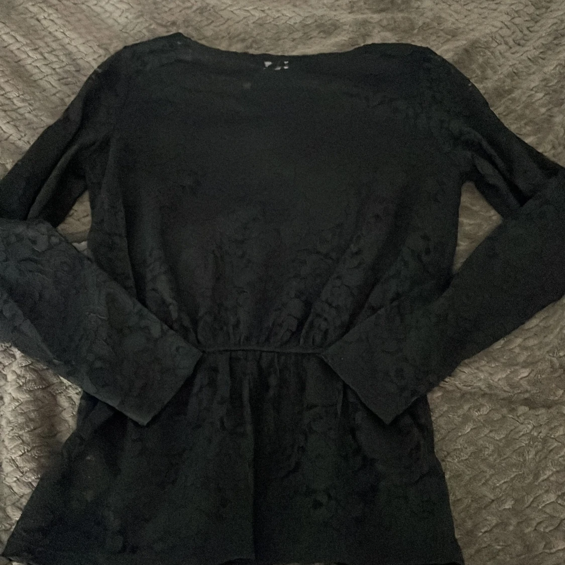 Svart spetsblus från Jacqueline de Yong - 1