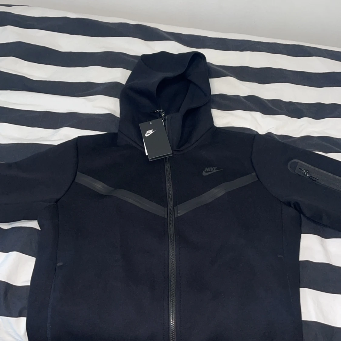 Svart Nike tech kofta