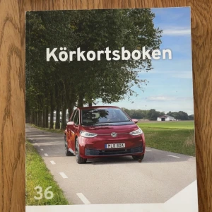 Körkortsboken  - Anvädes när jag klarade körkortet på första försöket! 2025  Fullt läsbar/inget kladd eller liknande 