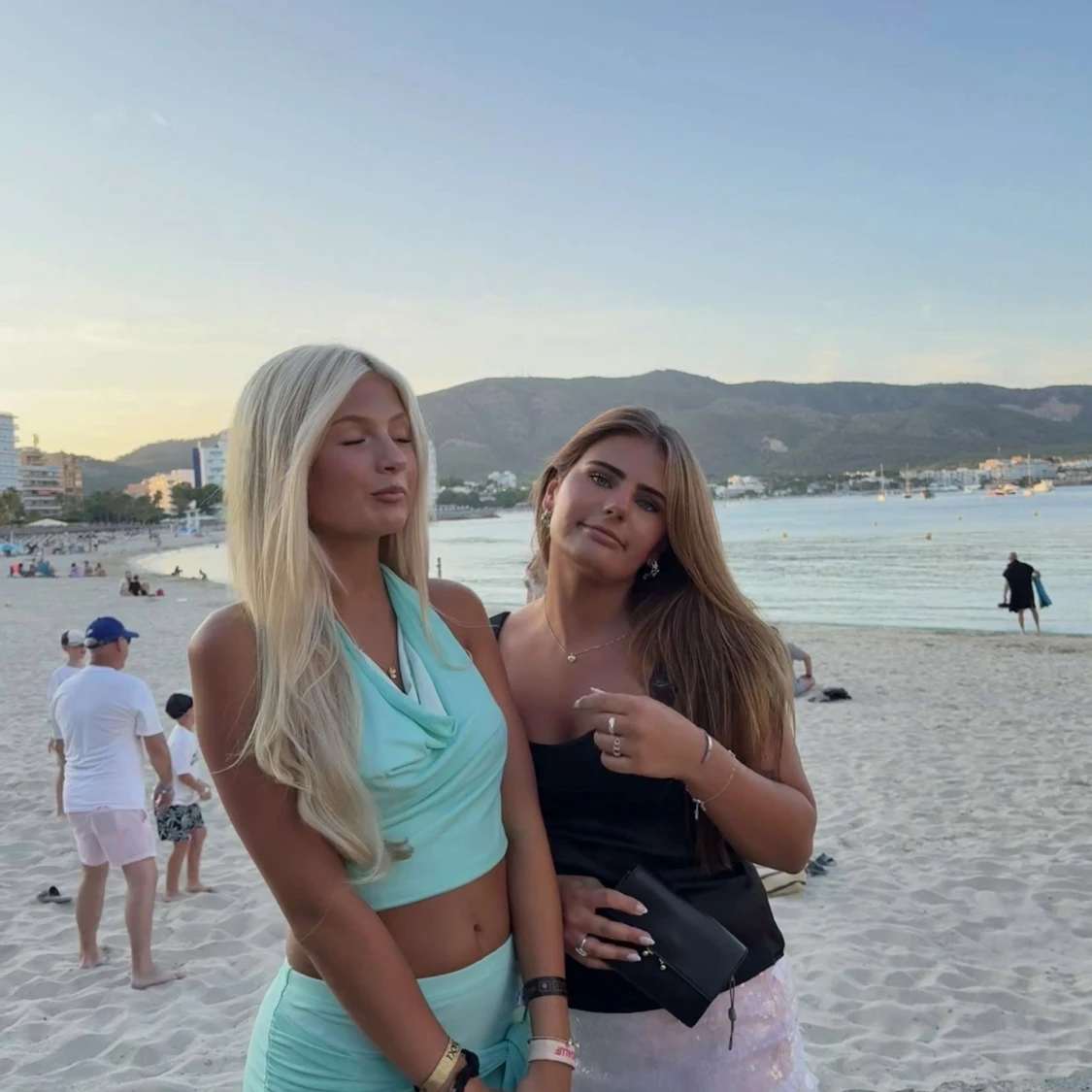 Mintgrön croppad halterneck top med kjol - 1