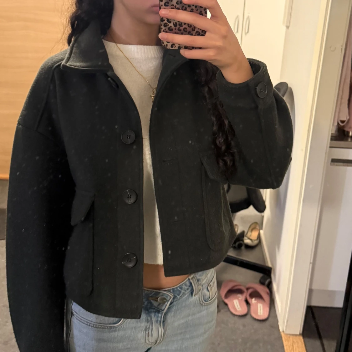 Gullig knappa med fickor och fina knappar  - 1