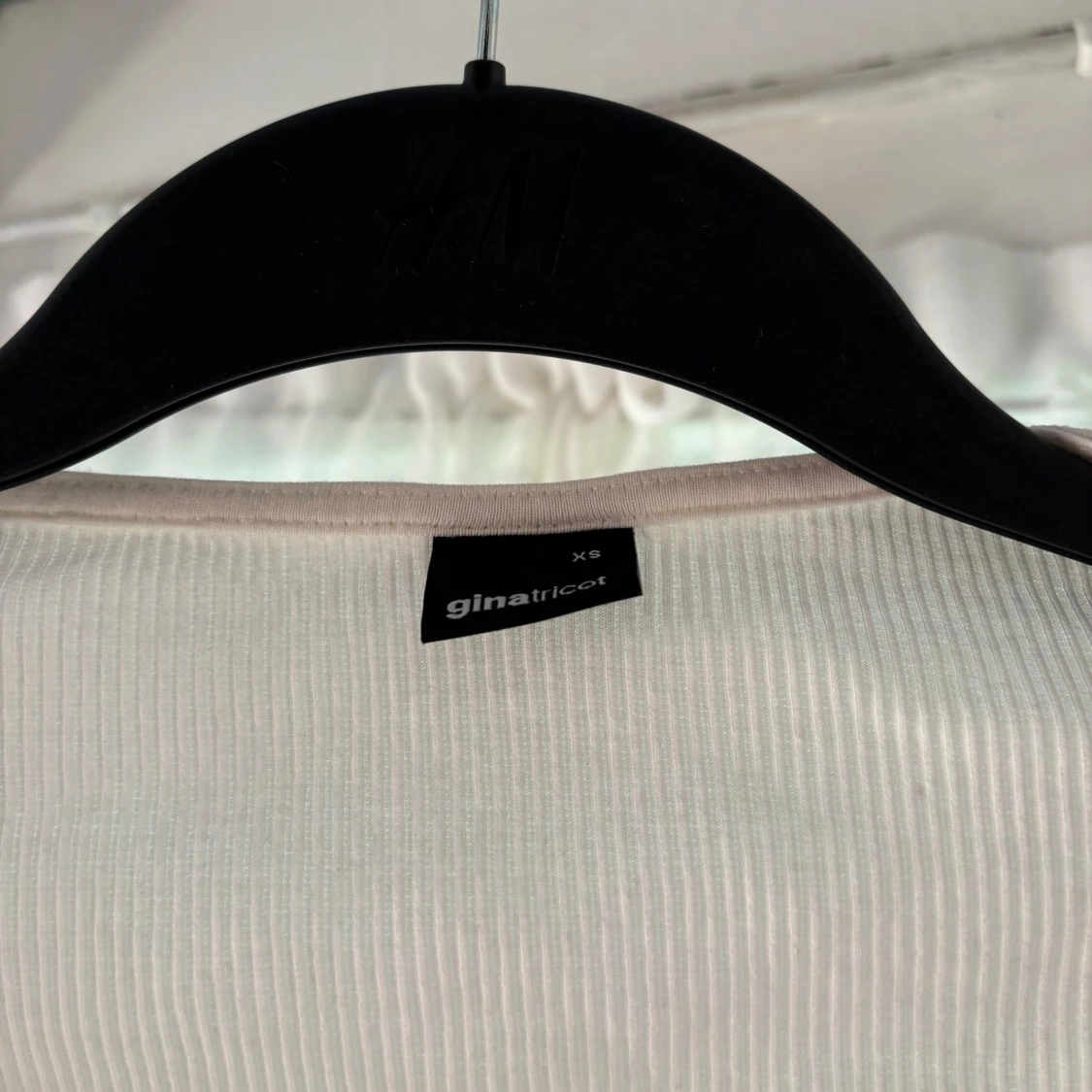 Vit ribbad korsettopp Gina Tricot  - 2