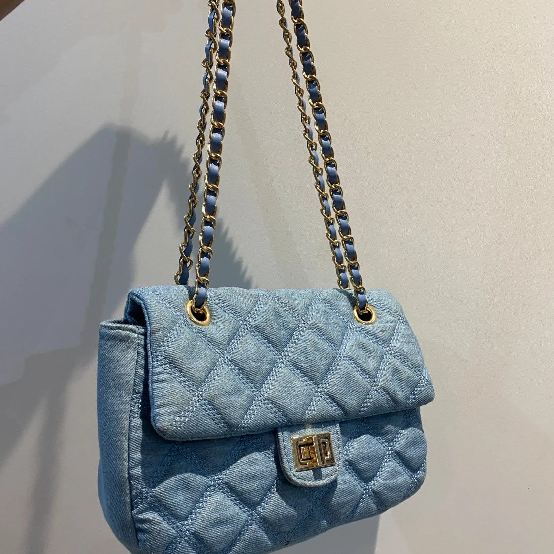 Ljusblå axelväska - 2