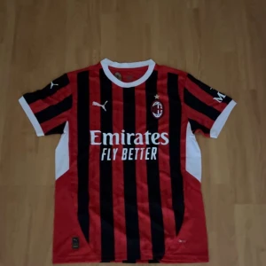 T-shirt - Helt ny. Inte använd