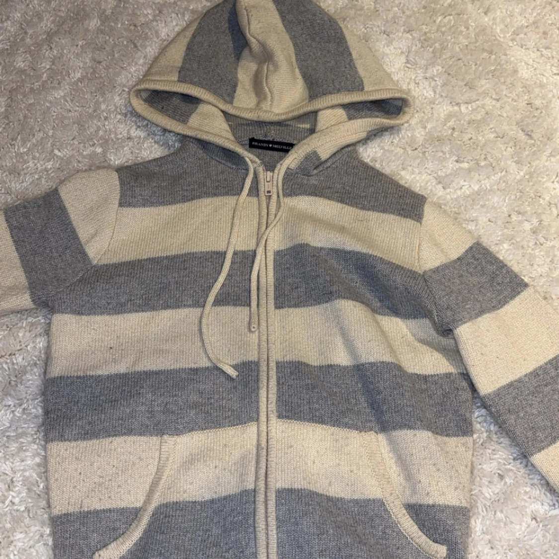 Randig hoodie från Brandy Melville - 1