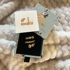 guld ring  - jättesnygg guld ring berry swirl från Ioaku❣️slutsåld på hemsidan!