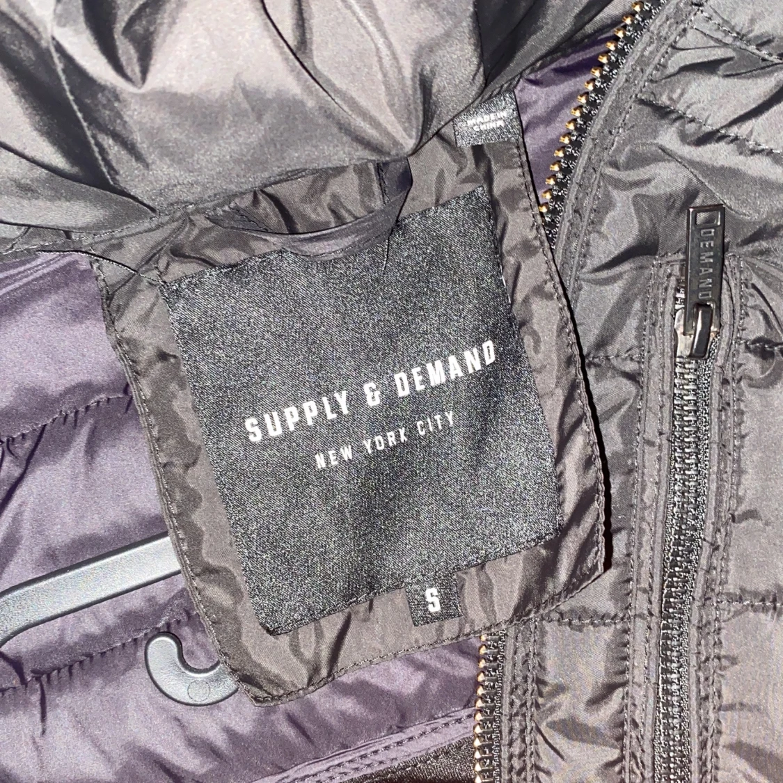 Svart pufferjacka Supply & Demand S - 2