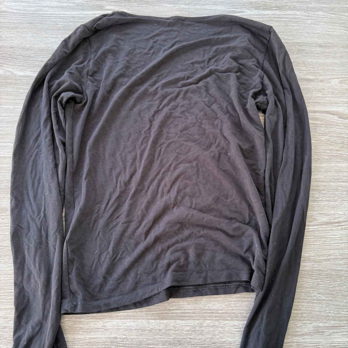 Svart långärmad basic tröja - 1