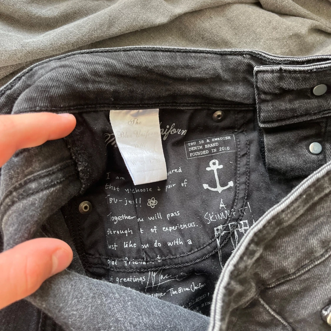 Svarta jeans från The Blue Uniform - 4
