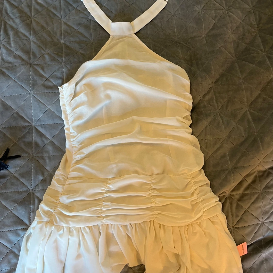 Vit halterneck klänning från Bershka - 2