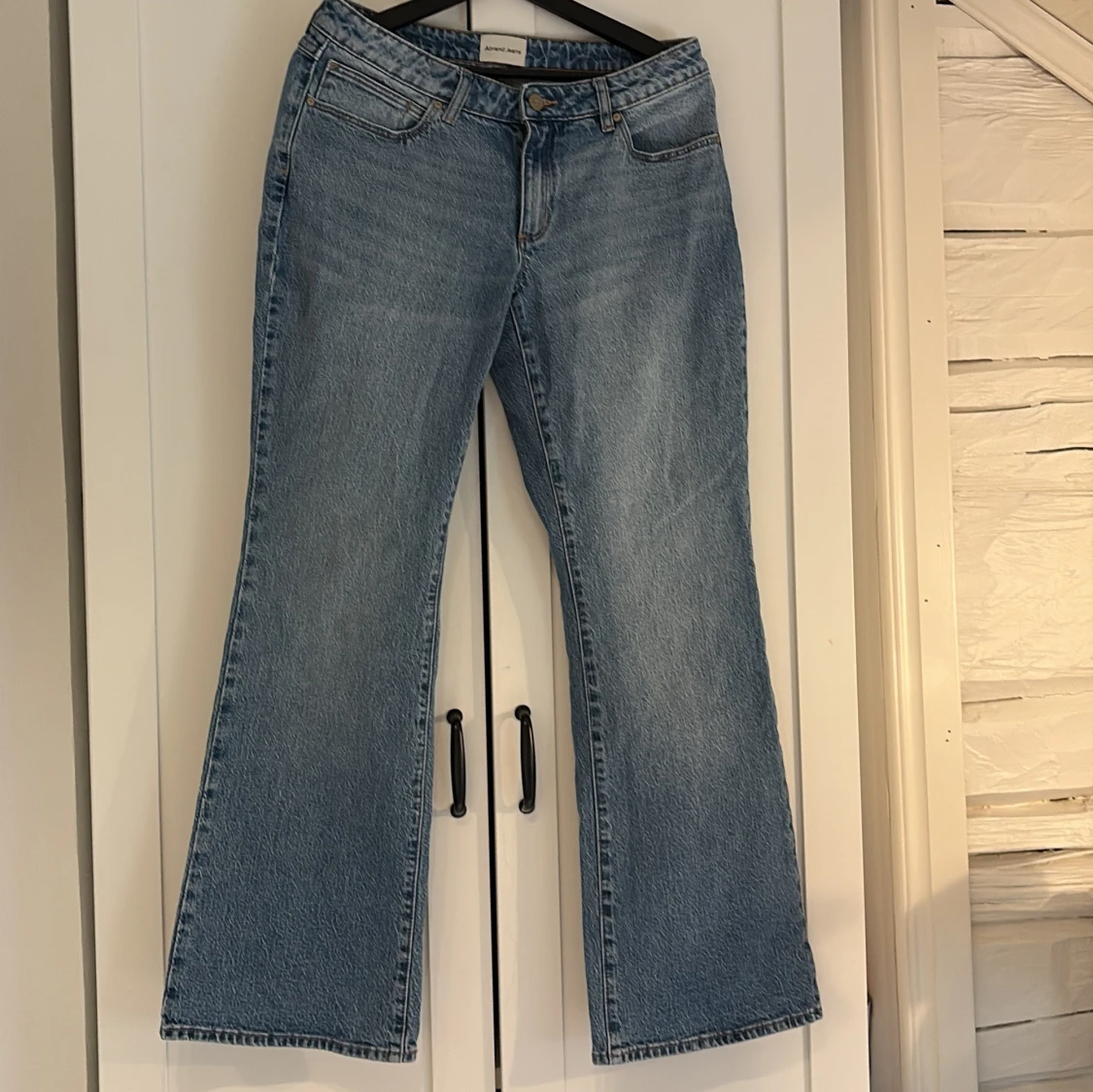 Blå bootcut jeans från Abrand Jeans