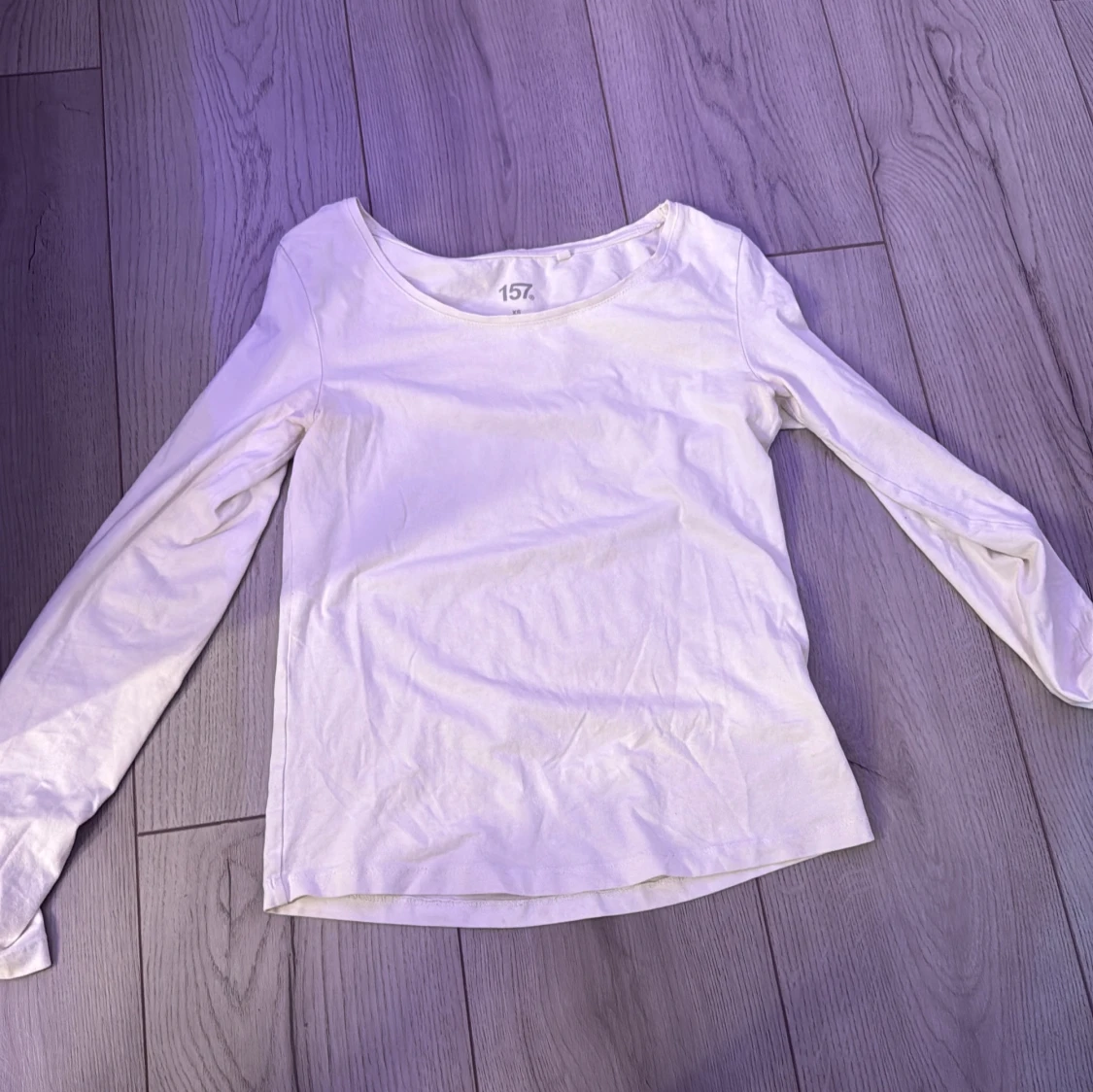 U-ringad vit tröja från lager 157